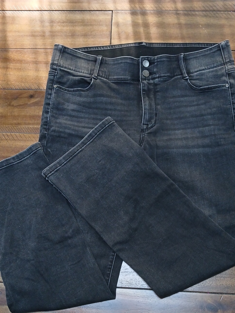 Apt. 9 Women's Boot Cut Jeans in Washed Black